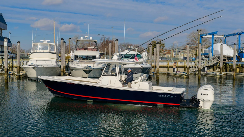 Regulator 34CC Yacht For Sale
