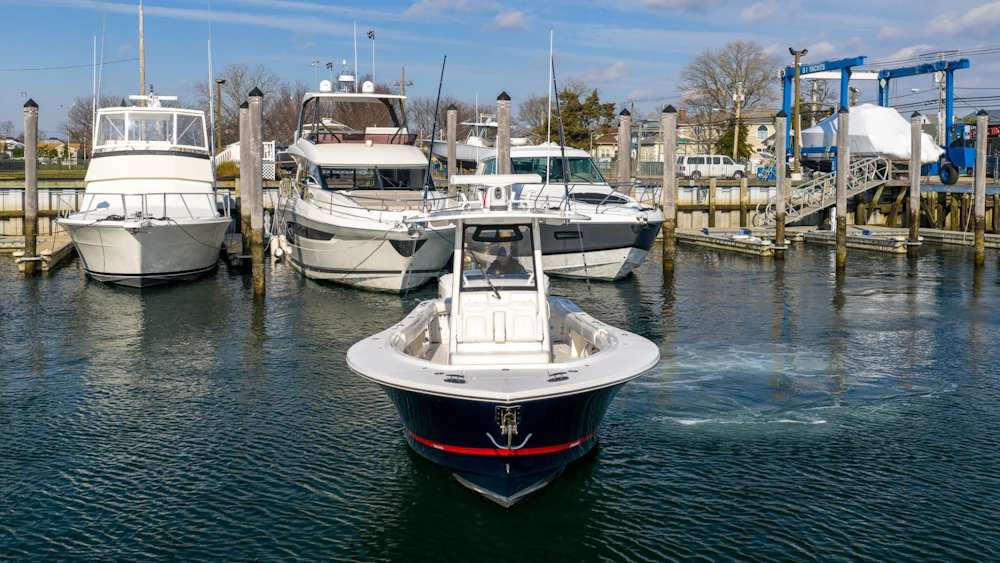 Regulator 34CC Yacht For Sale