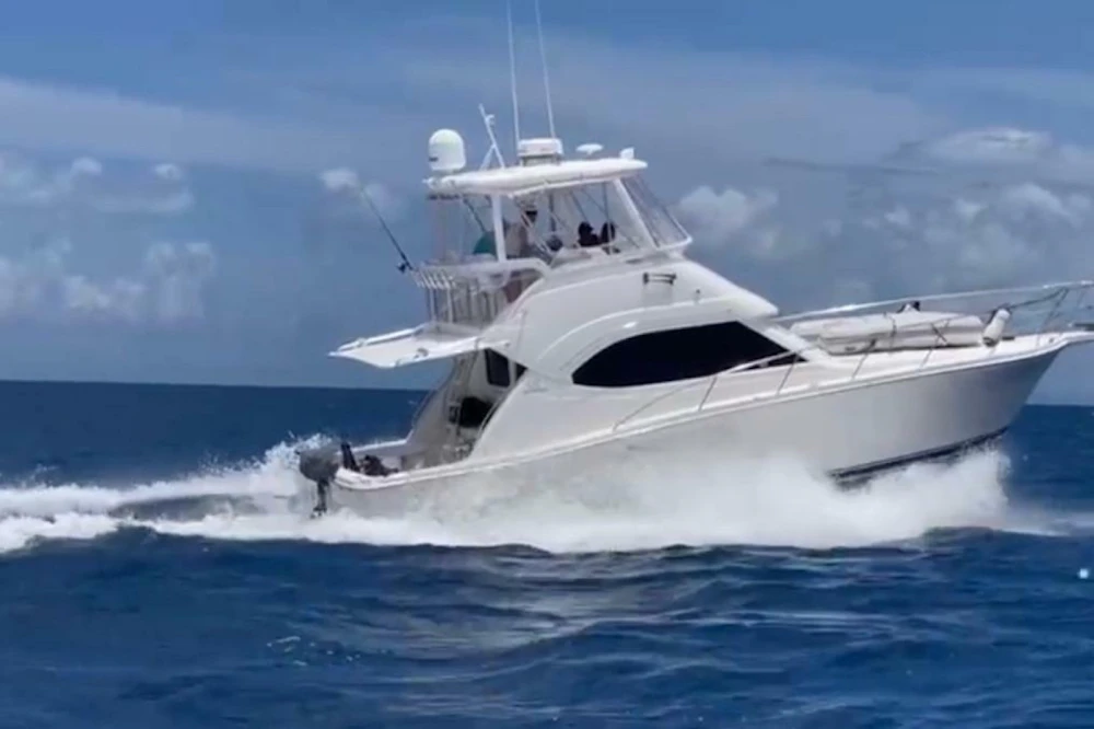 Riviera 37 Flybridge Yacht For Sale