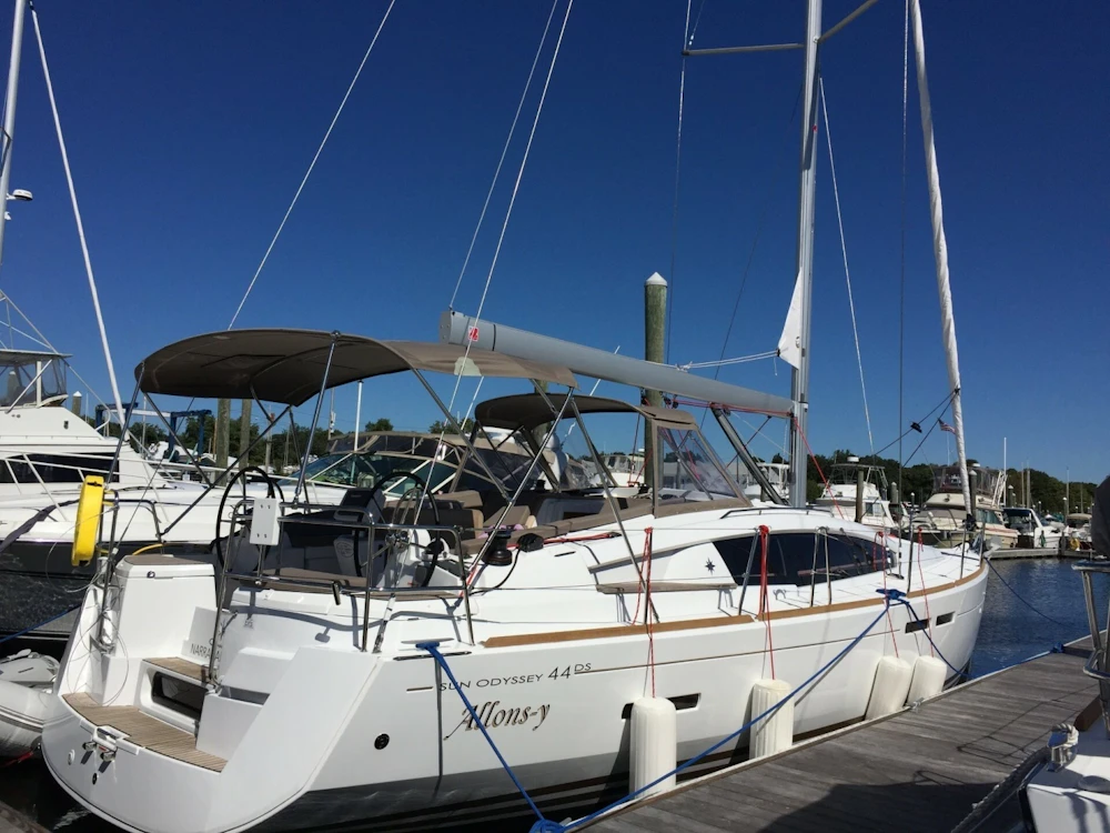 Jeanneau 44 DS Yacht For Sale
