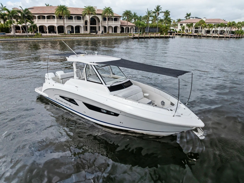 Regal 33 SAV Yacht For Sale