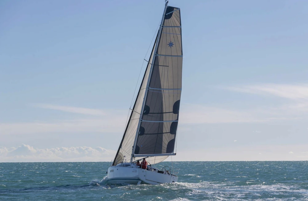 Jeanneau 380 PERFORMANCE Yacht For Sale