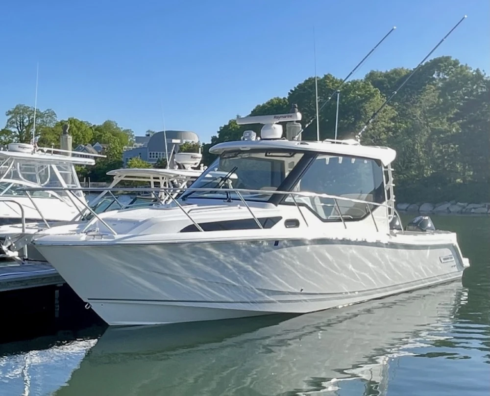 Boston Whaler  Yacht For Sale