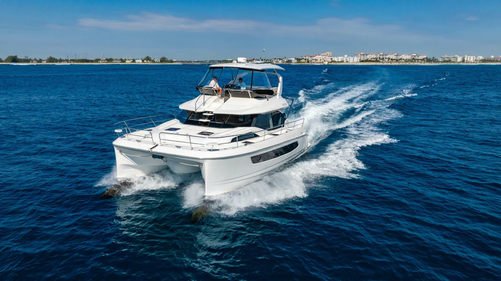 Aquila 44 Yacht Yacht For Sale