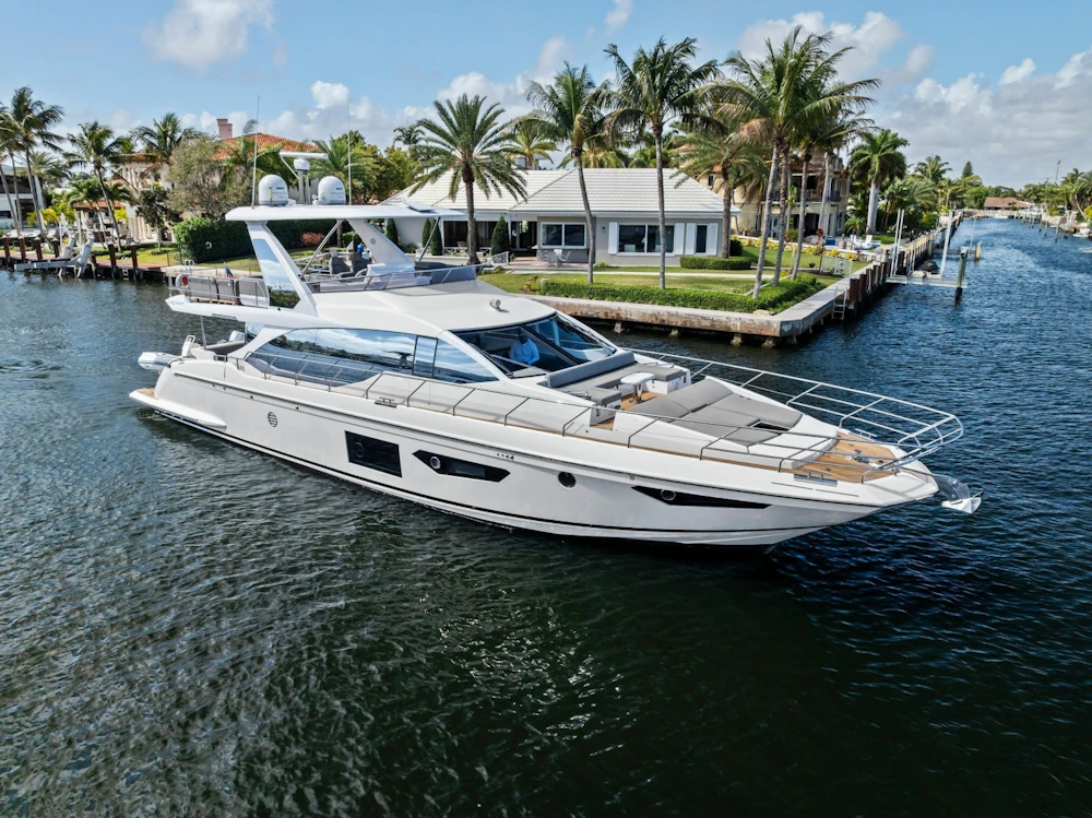 Azimut Flybridge Yacht For Sale