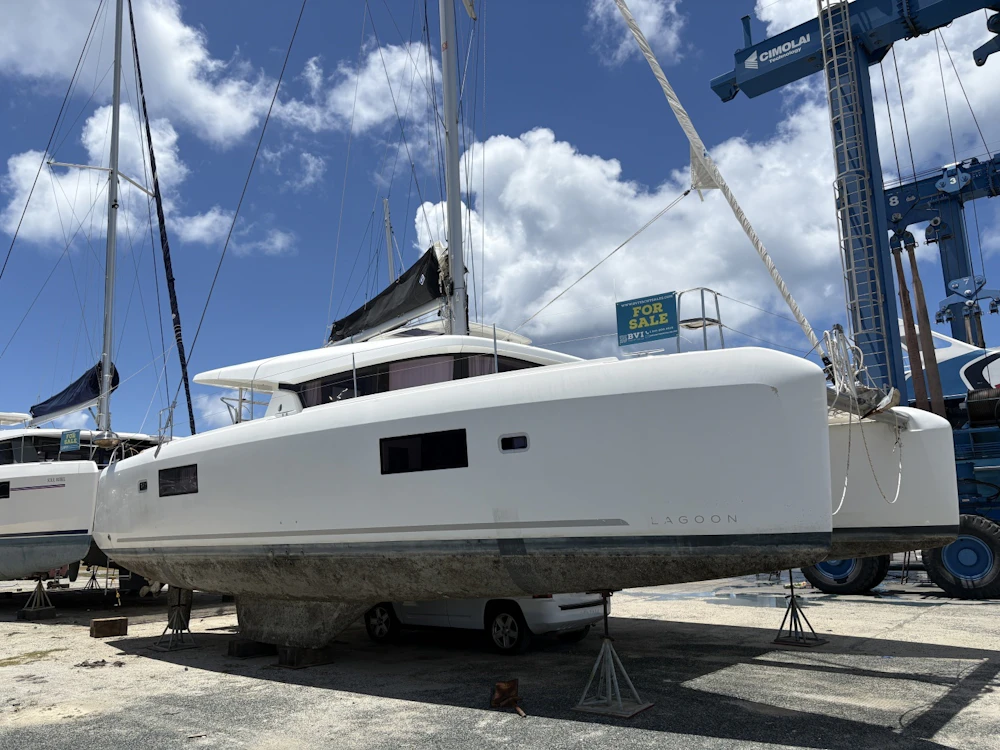 Lagoon 42 Yacht For Sale