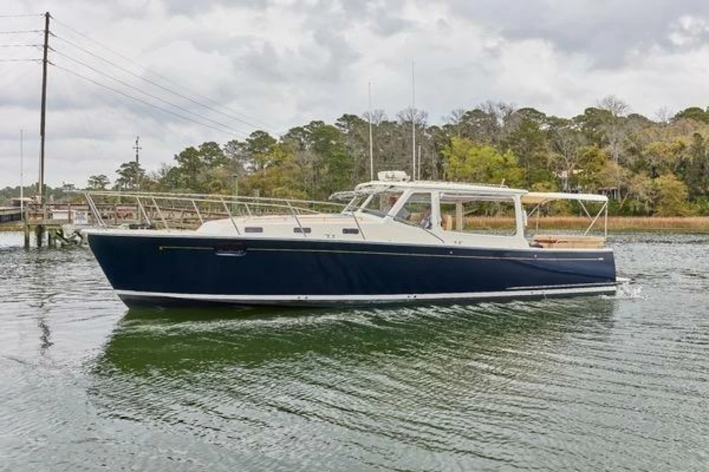 MJM 40z Yacht For Sale