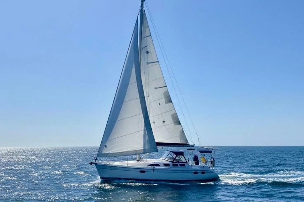 Hunter  Yacht For Sale