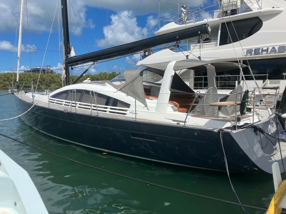 Wauquiez Pilot Saloon 55 Yacht For Sale