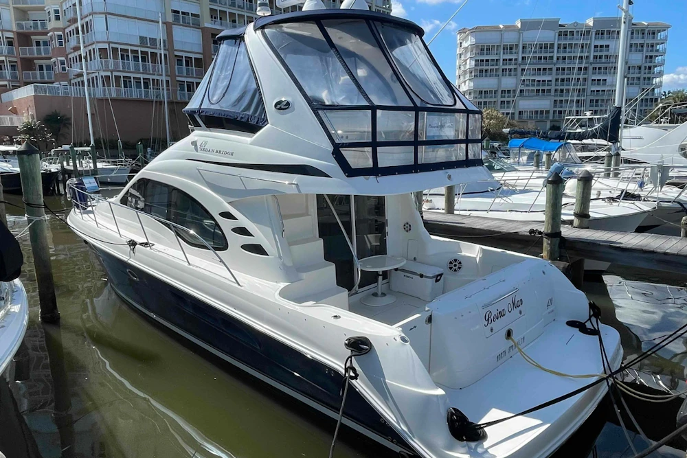 Sea Ray 420 Sedan Bridge Yacht For Sale