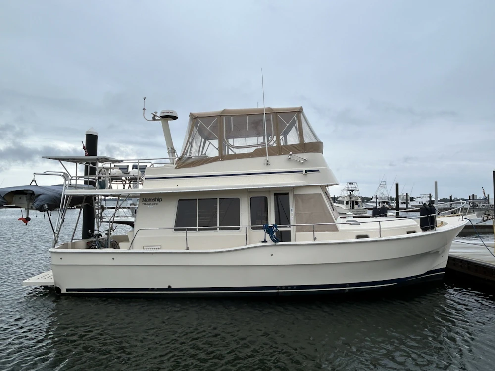 Mainship 400 Yacht For Sale
