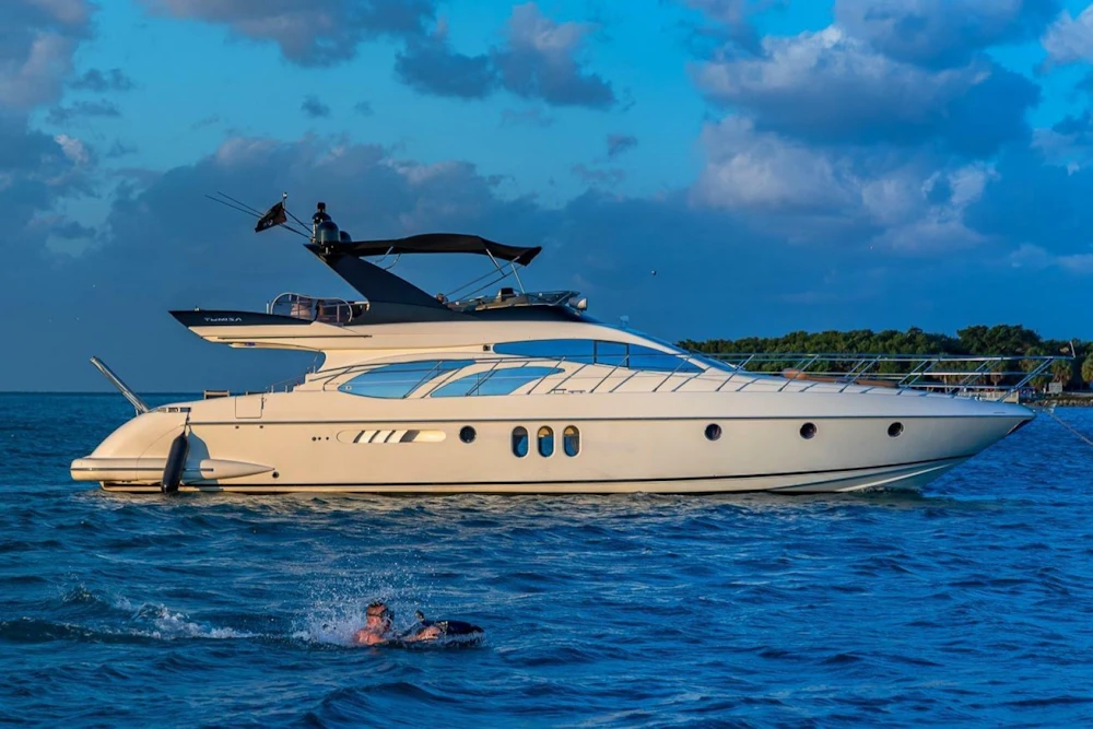 Azimut 62 Fly Yacht For Sale