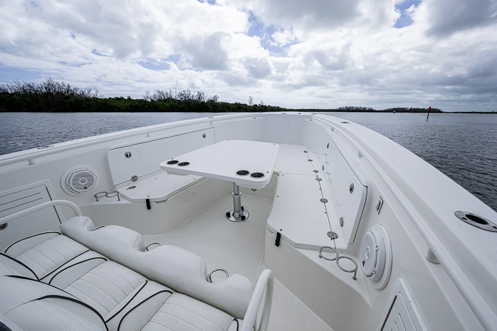 Everglades 350 CC Yacht For Sale