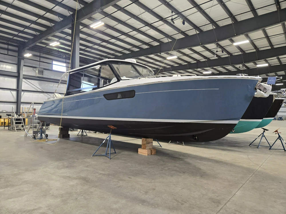MJM 3 Yacht For Sale