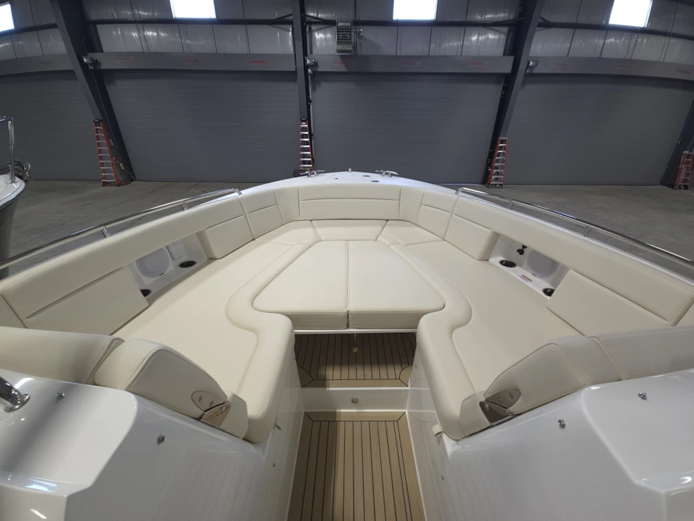 MJM 3 Yacht For Sale