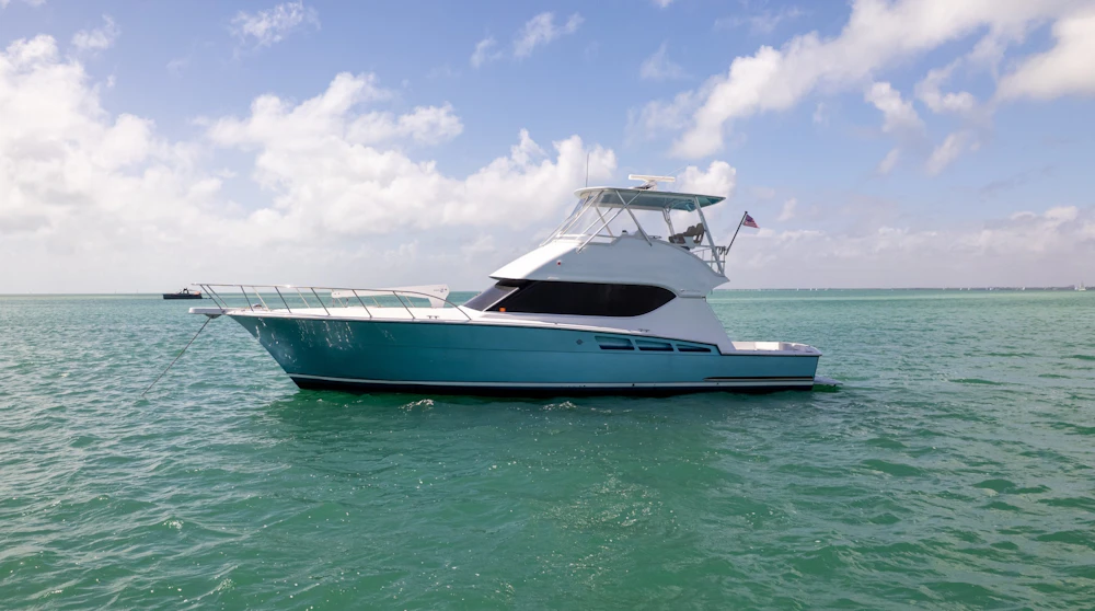 Hatteras 50 Convertible Yacht For Sale