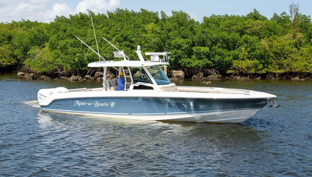 Boston Whaler 380 Outrage Yacht For Sale