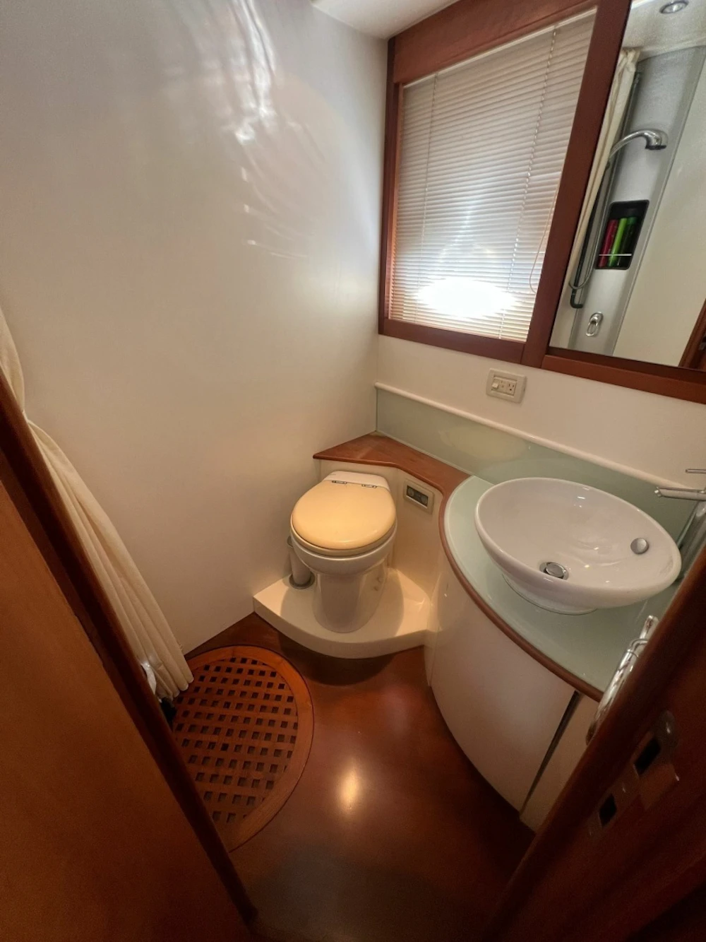 Pershing  Yacht For Sale