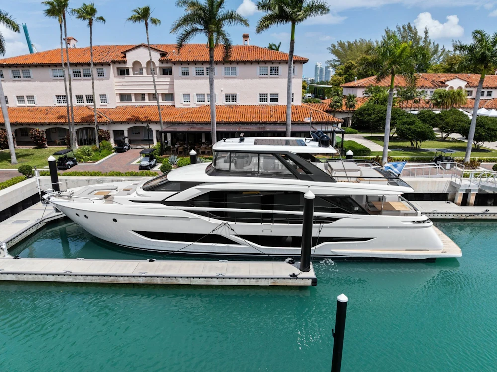 Ferretti Yachts 860 Yacht For Sale