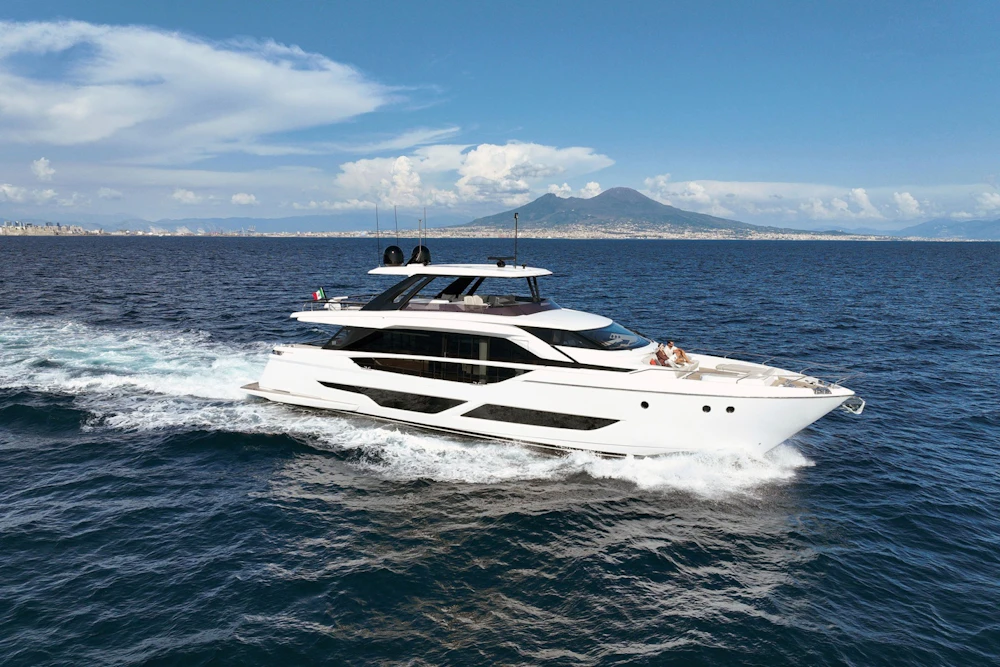 Ferretti Yachts 860 Yacht For Sale