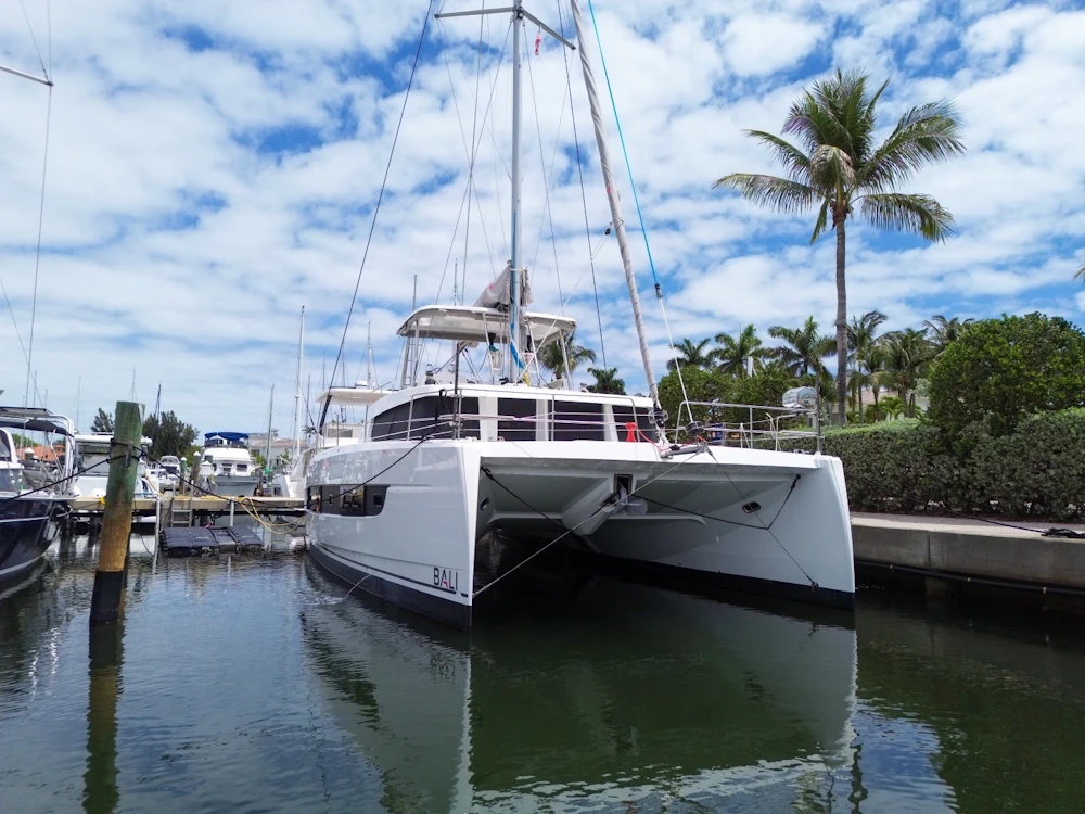 Bali 4.8 Yacht For Sale