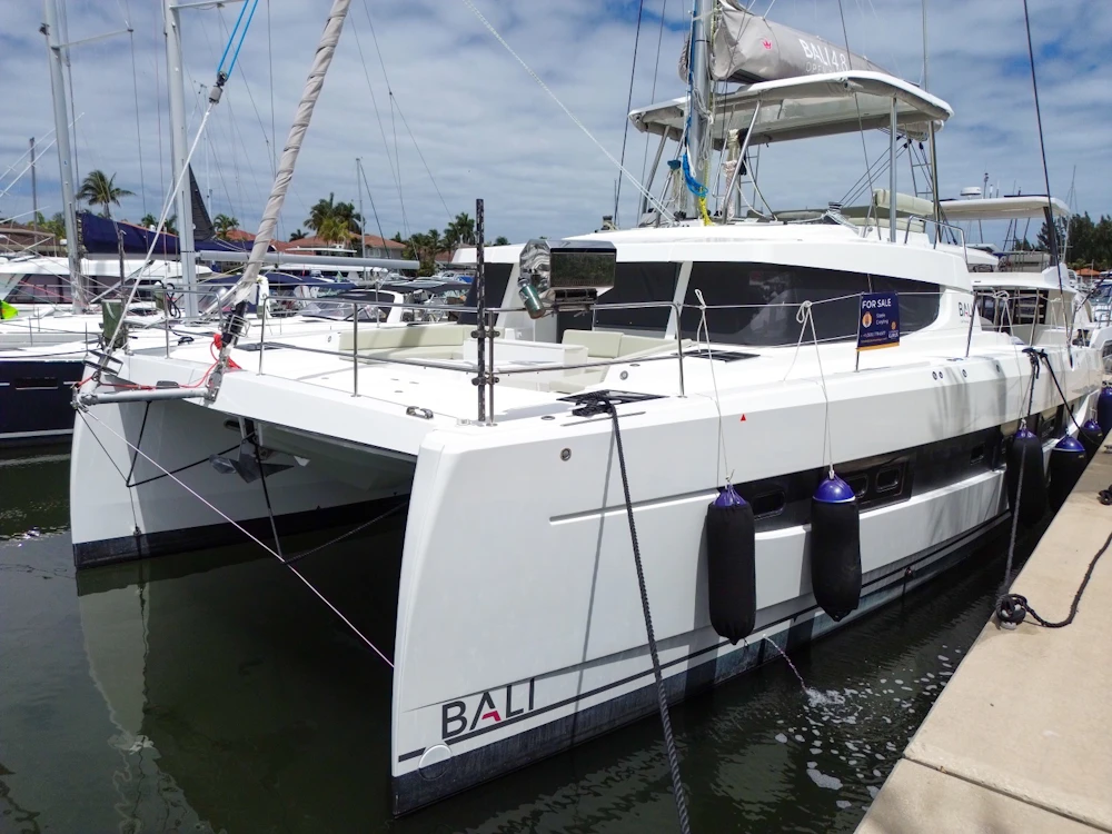 Bali 4.8 Yacht For Sale