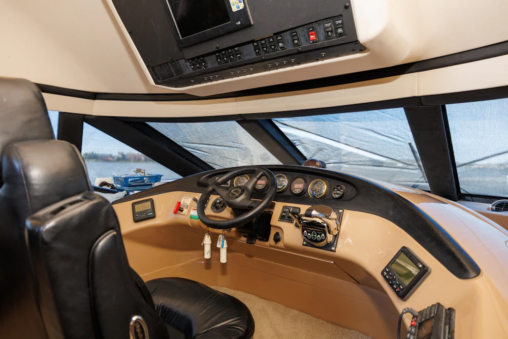 Carver 530 Voyager Yacht For Sale