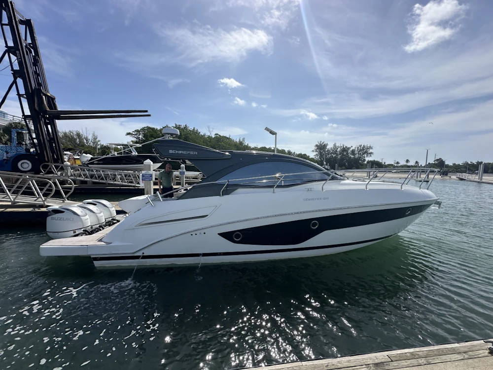 Schaefer 400 Sport Yacht For Sale