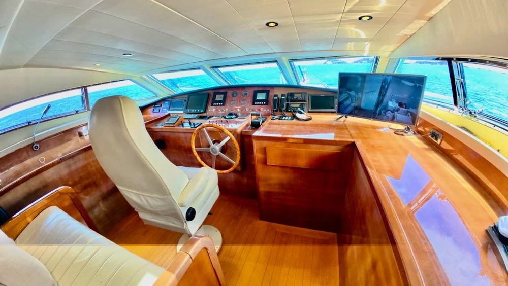 Falcon Falcon 102 Flybridge Yacht For Sale