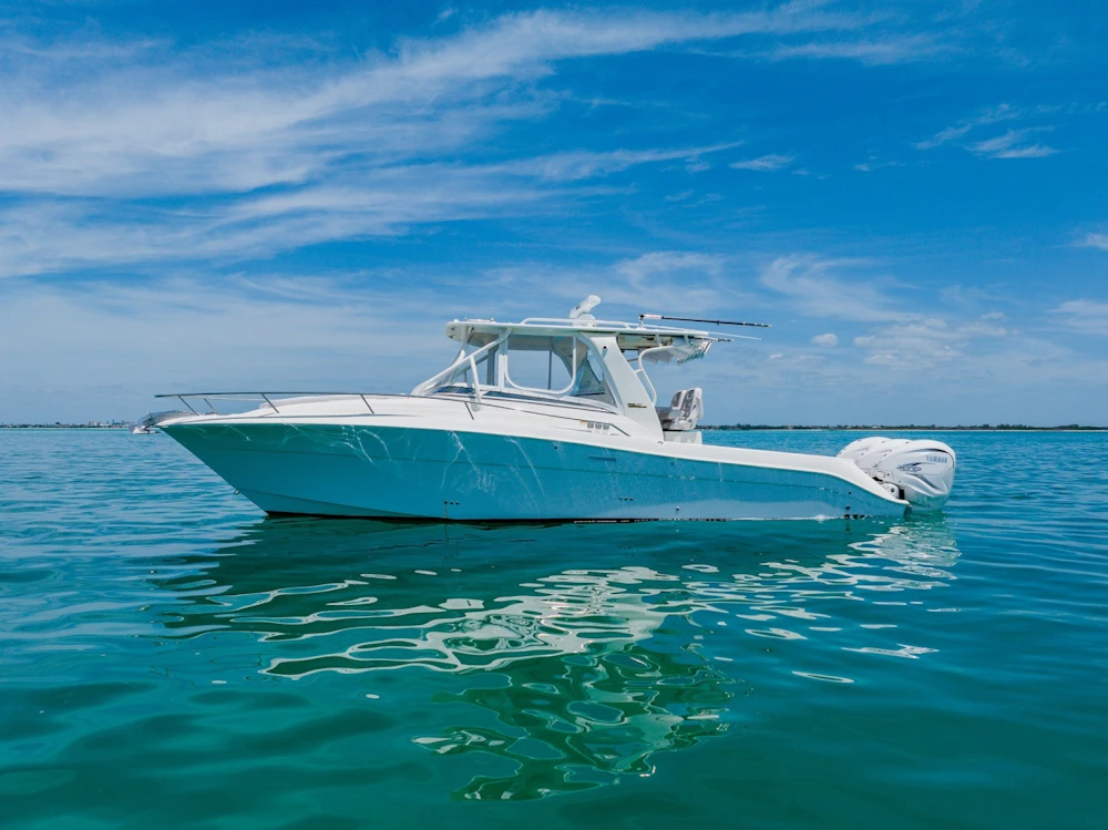 Hydra-Sports 3500 VX Yacht For Sale
