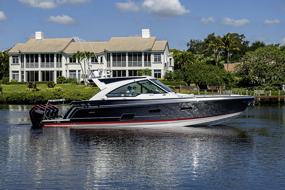 Formula 400 Super Sport Crossover Yacht For Sale