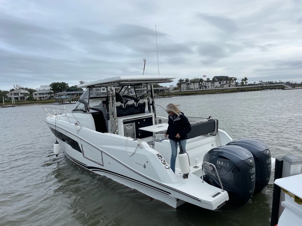 Jeanneau Leader 10.5 WA 2 Yacht For Sale