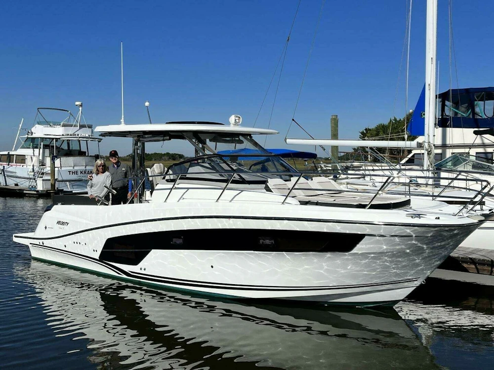 Jeanneau Leader 10.5 WA 2 Yacht For Sale