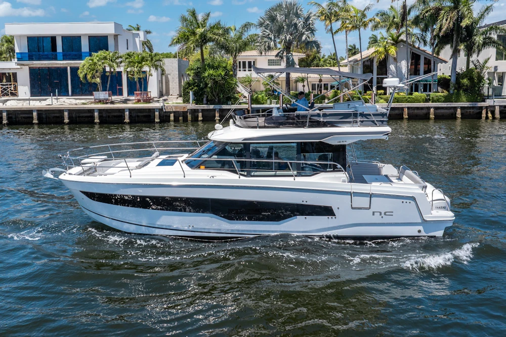 Jeanneau NC 1295 Fly Yacht For Sale