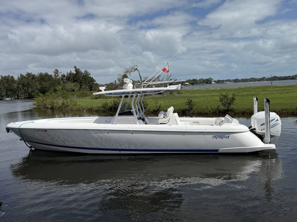 Intrepid 345 Nomad FE Yacht For Sale