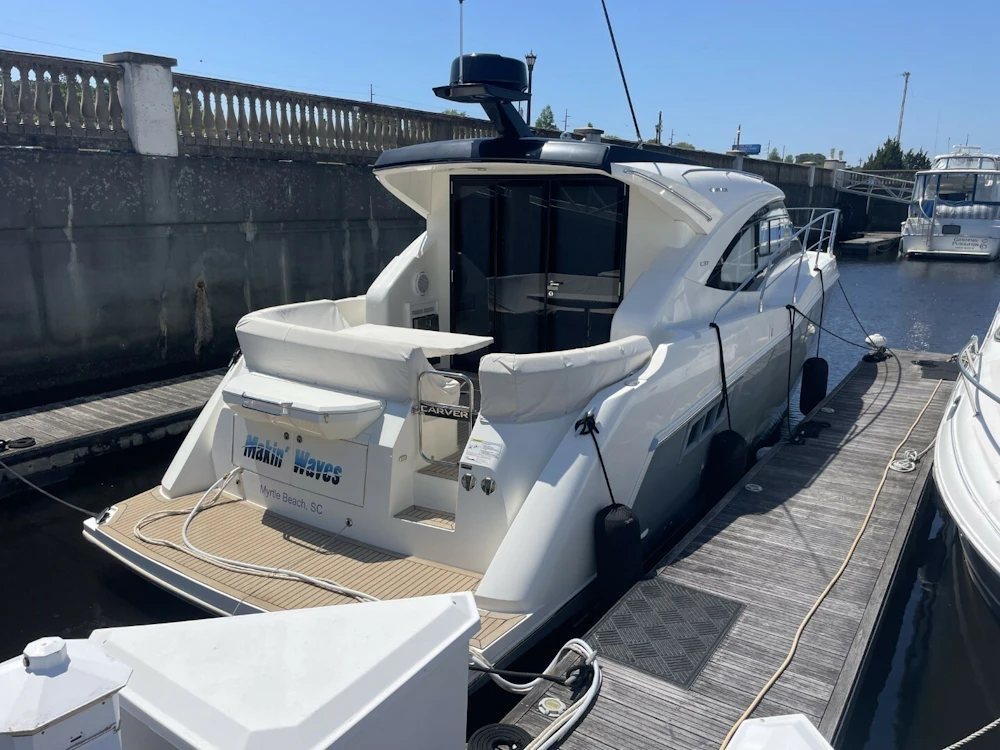 Carver C37  Coupe Yacht For Sale