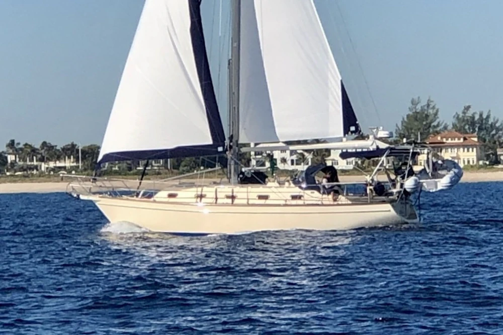 Island Packet 380 Yacht For Sale
