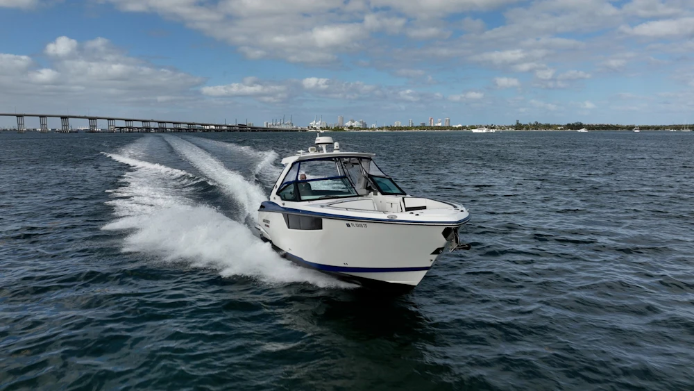 Monterey 378SE Super Express Yacht For Sale