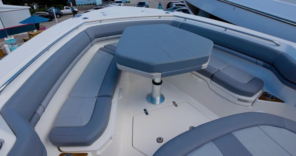 Boston Whaler Outrage Yacht For Sale