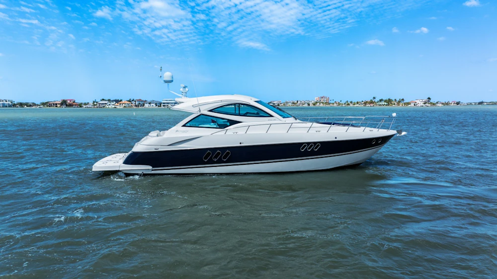 Cruisers Yachts 540 Coupe Yacht For Sale