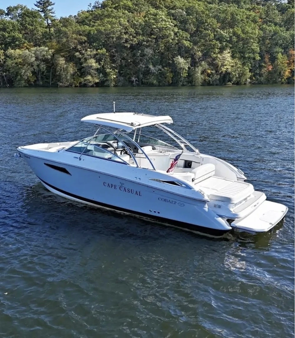 Cobalt R35 Yacht For Sale