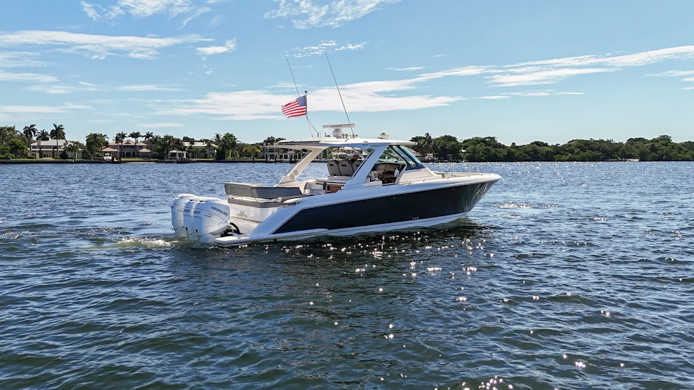 Tiara Yachts 38 LS Yacht For Sale