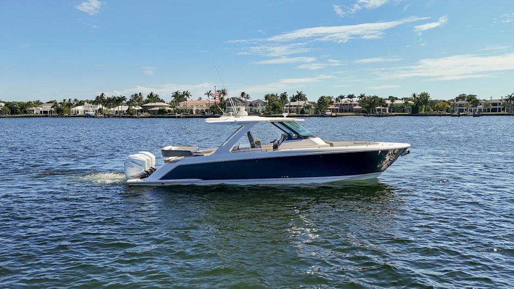 Tiara Yachts 38 LS Yacht For Sale