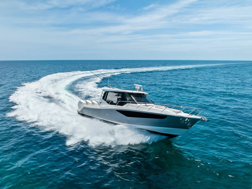Boston Whaler 405 Conquest Yacht For Sale