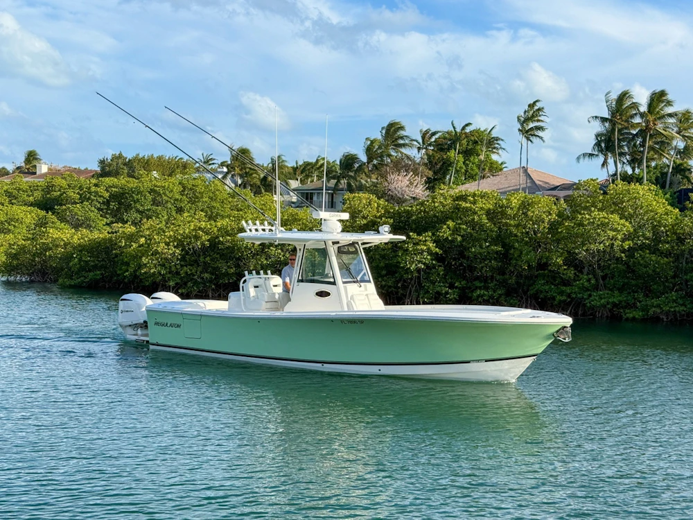 Regulator 31 Yacht For Sale