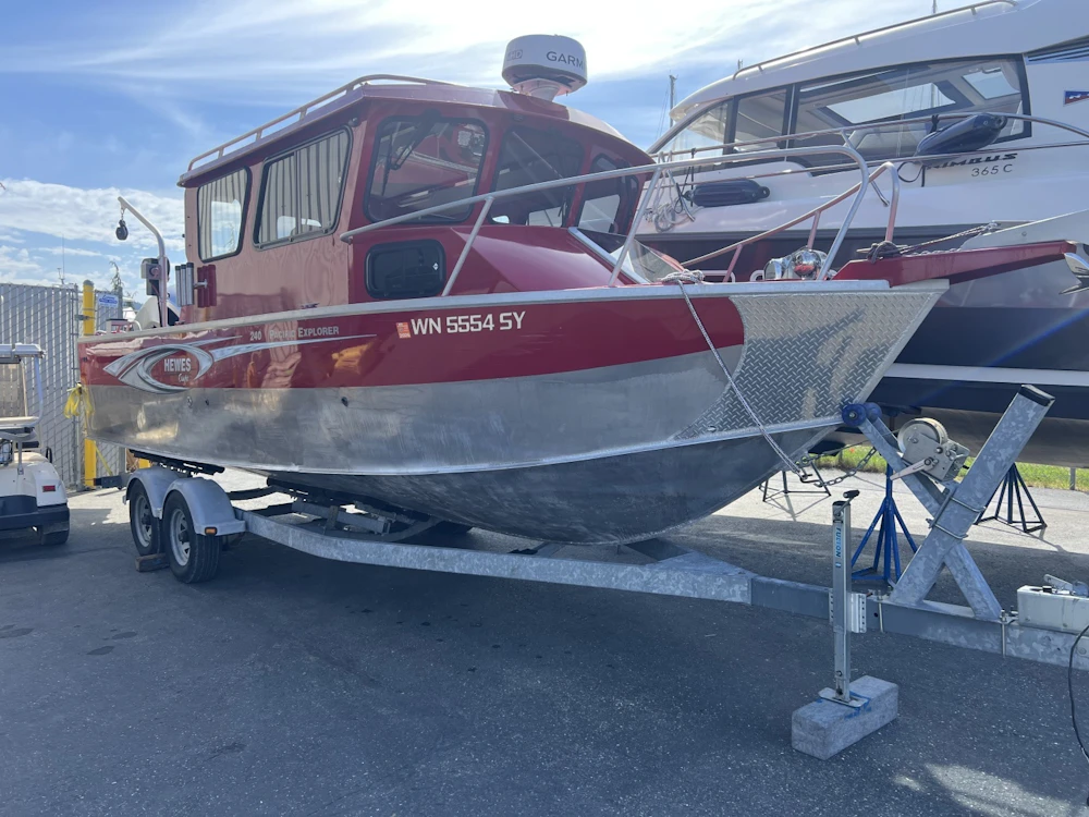 Hewescraft 240 Pacific Explorer Yacht For Sale