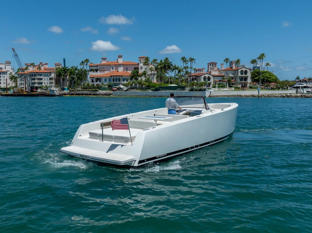 VanDutch 40 Yacht For Sale