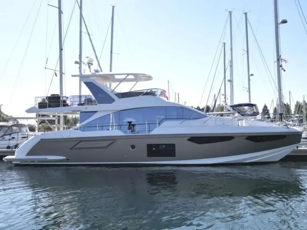 Azimut FLY 60 Yacht For Sale