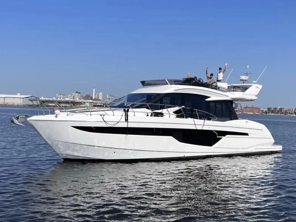 Galeon 500 FLY Yacht For Sale
