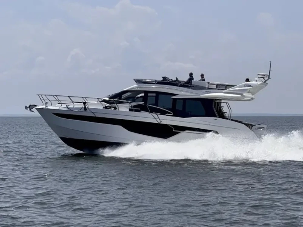 Galeon 500 FLY Yacht For Sale